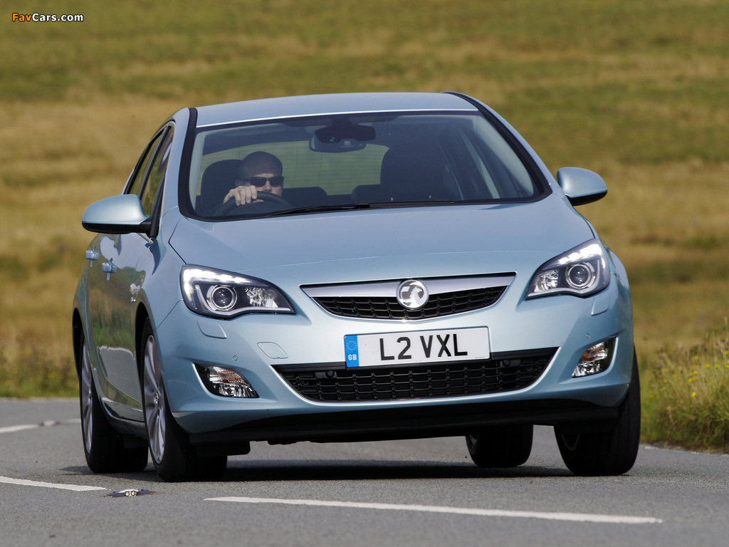 Pictures of Vauxhall Astra 2009–12 (1024 x 768)