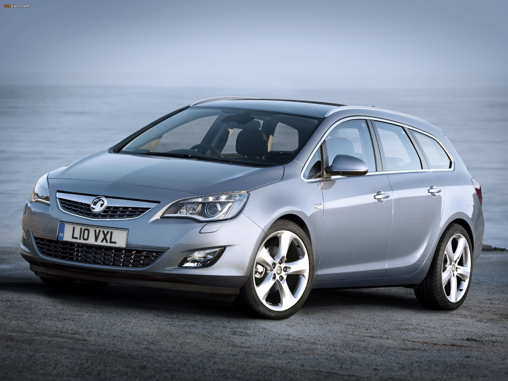 Pictures of Vauxhall Astra Sports Tourer 2010 (2048 x 1536)
