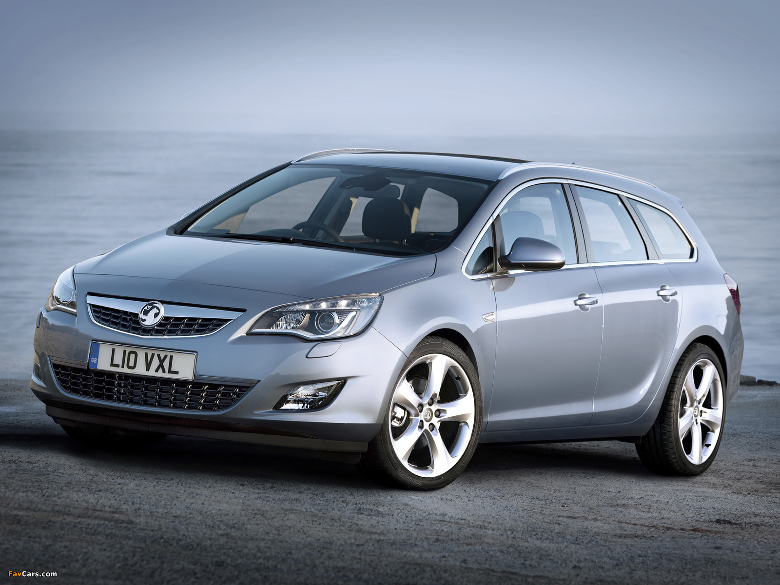 Pictures of Vauxhall Astra Sports Tourer 2010 (1600 x 1200)