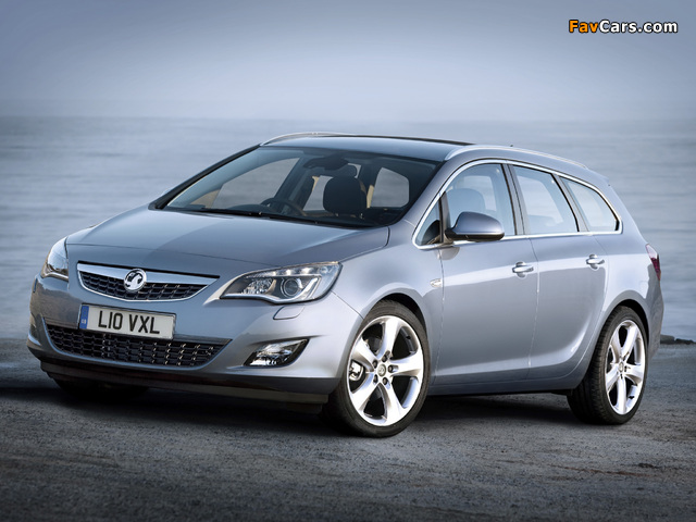 Pictures of Vauxhall Astra Sports Tourer 2010 (640 x 480)