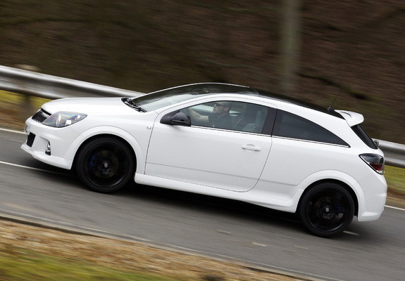 Pictures of Vauxhall Astra VXR Arctic Special 2010