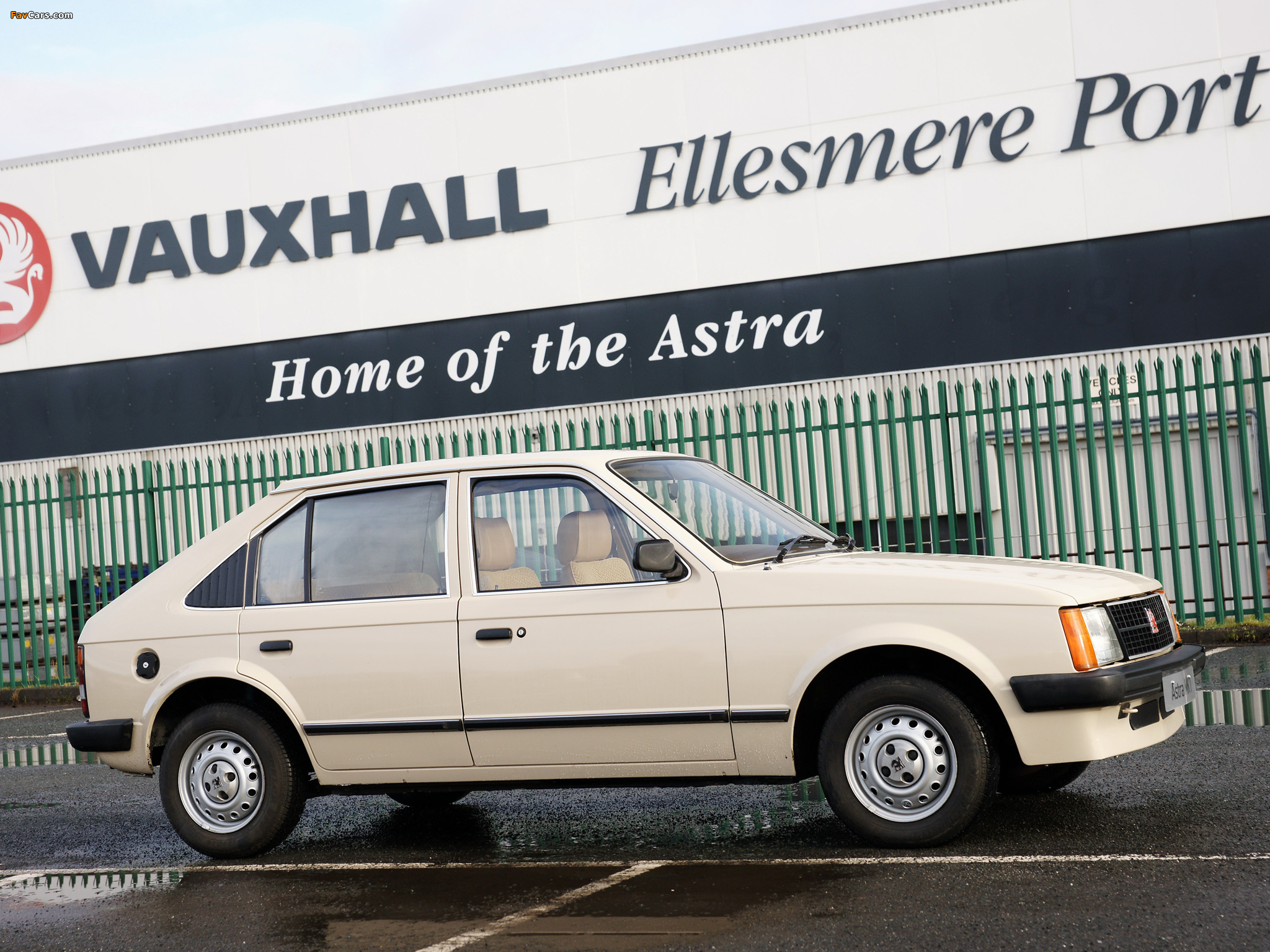 Vauxhall Astra 5-door 1980–84 images (2048 x 1536)