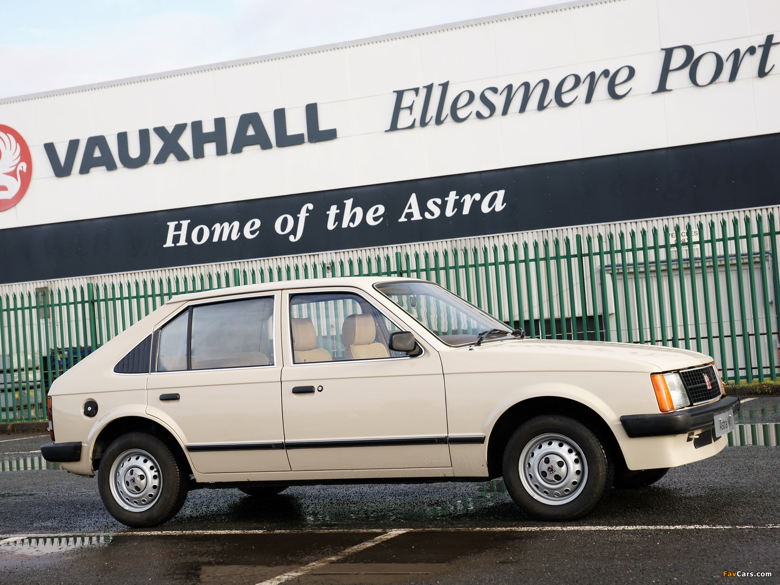 Vauxhall Astra 5-door 1980–84 images (1600 x 1200)