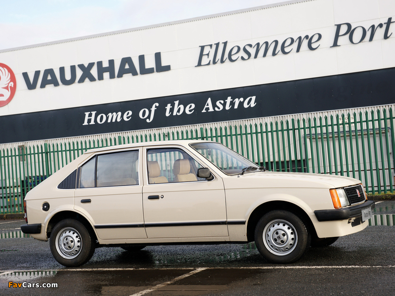 Vauxhall Astra 5-door 1980–84 images (800 x 600)