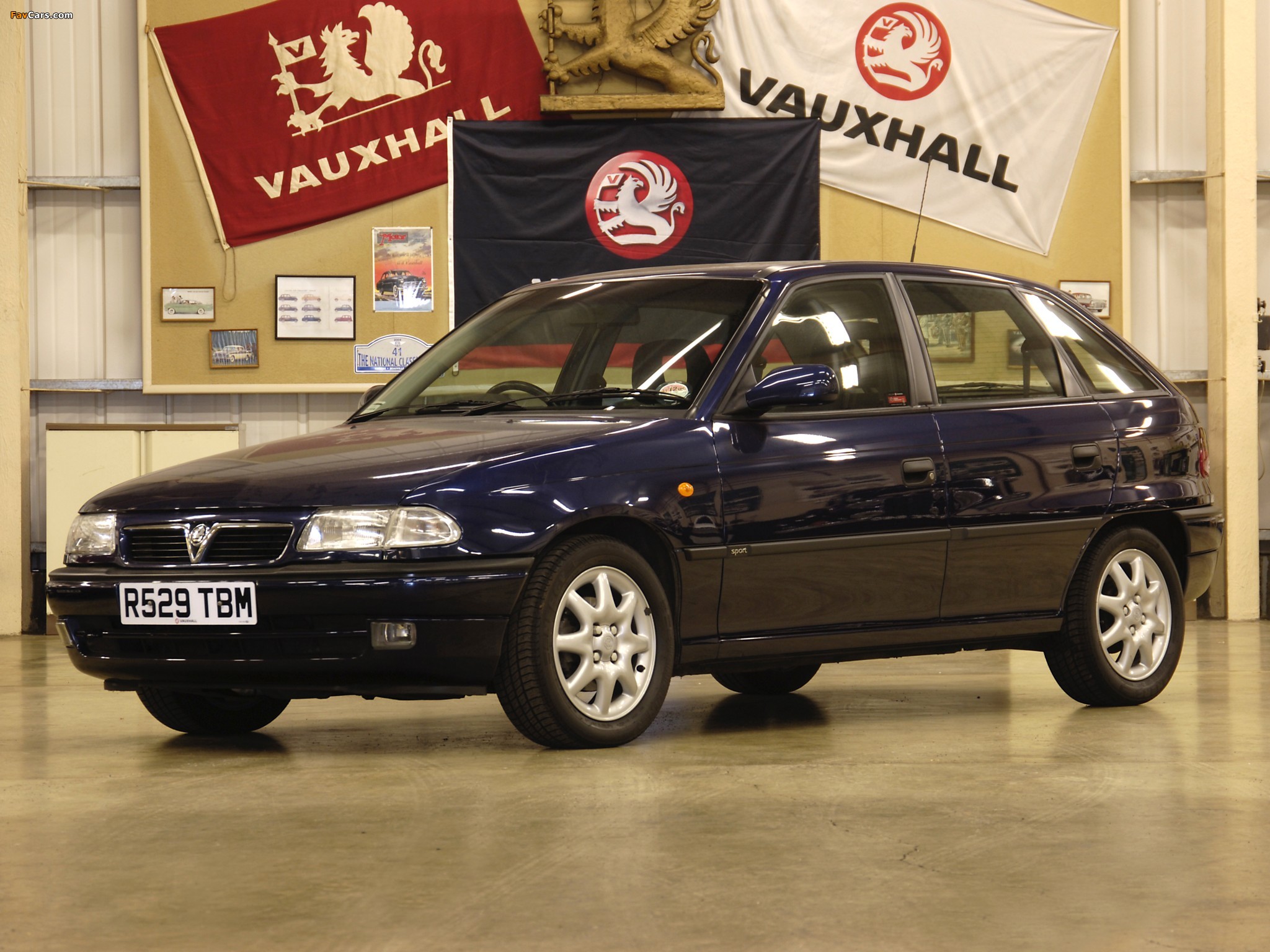 Vauxhall Astra 5-door 1991–98 pictures (2048 x 1536)