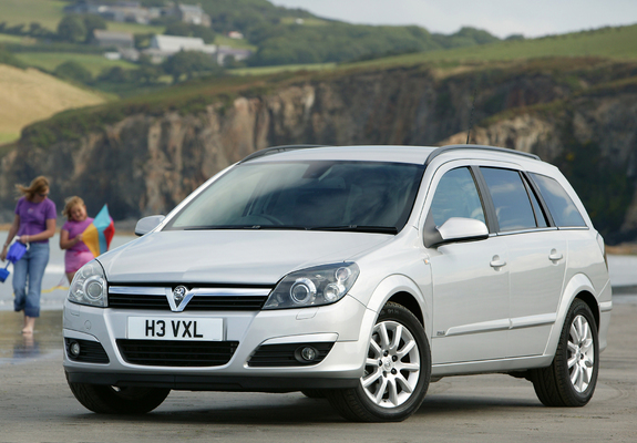 Vauxhall Astra Estate 2005–10 images