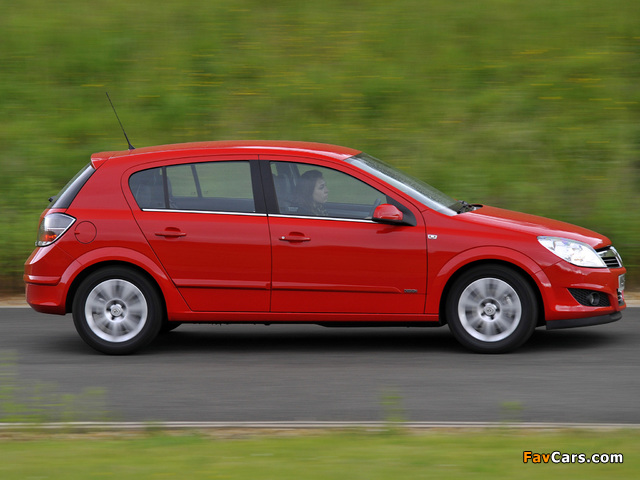 Vauxhall Astra ecoFLEX 5-door 2008–09 pictures (640 x 480)