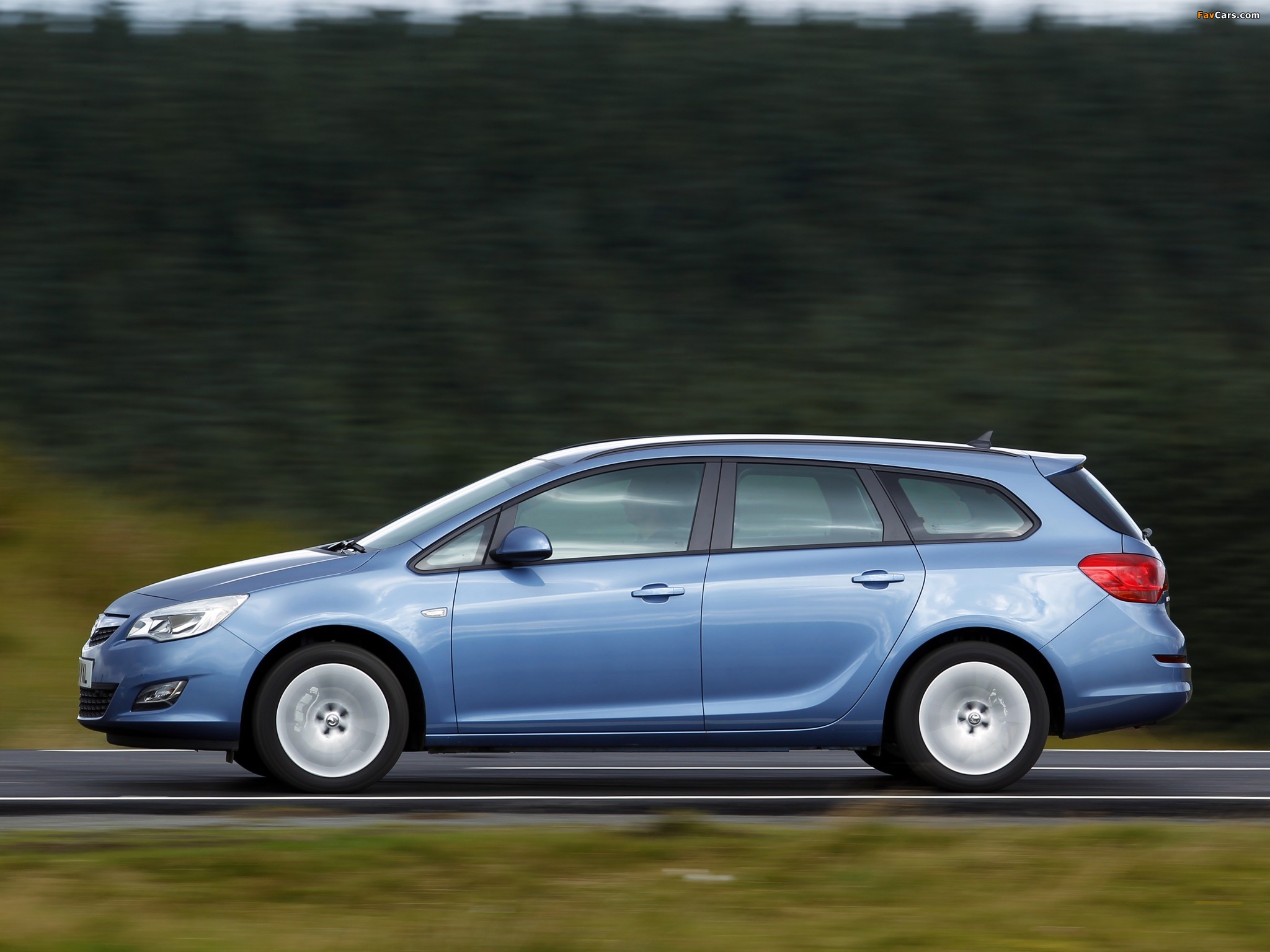 Vauxhall Astra Sports Tourer 2010 images (2048 x 1536)