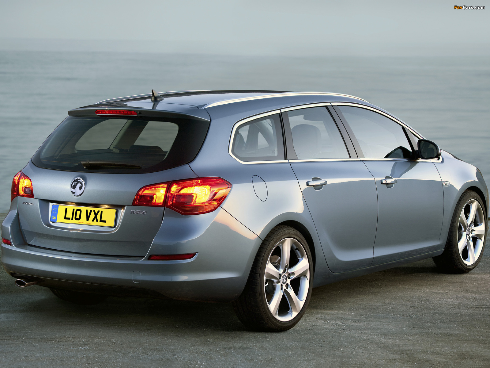 Vauxhall Astra Sports Tourer 2010 pictures (1600 x 1200)