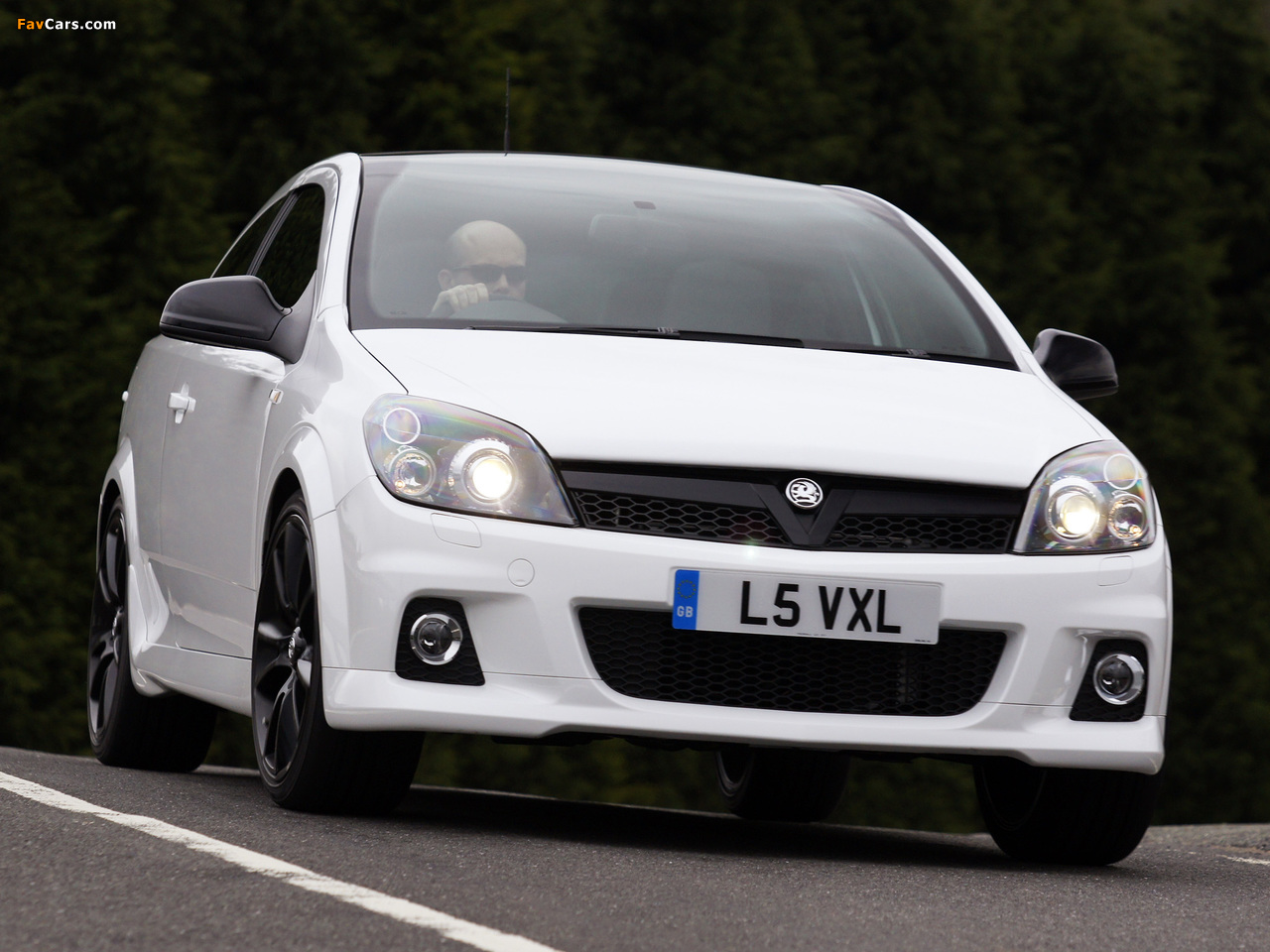 Vauxhall Astra VXR Arctic Special 2010 pictures (1280 x 960)