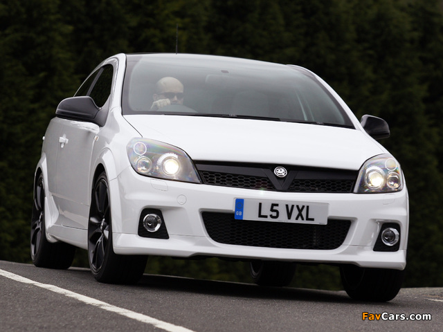 Vauxhall Astra VXR Arctic Special 2010 pictures (640 x 480)