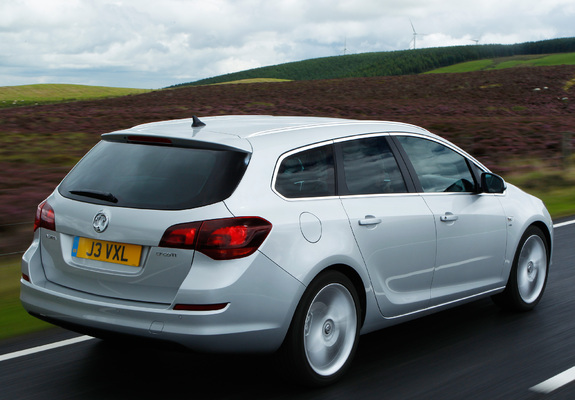 Vauxhall Astra Sports Tourer 2010 wallpapers