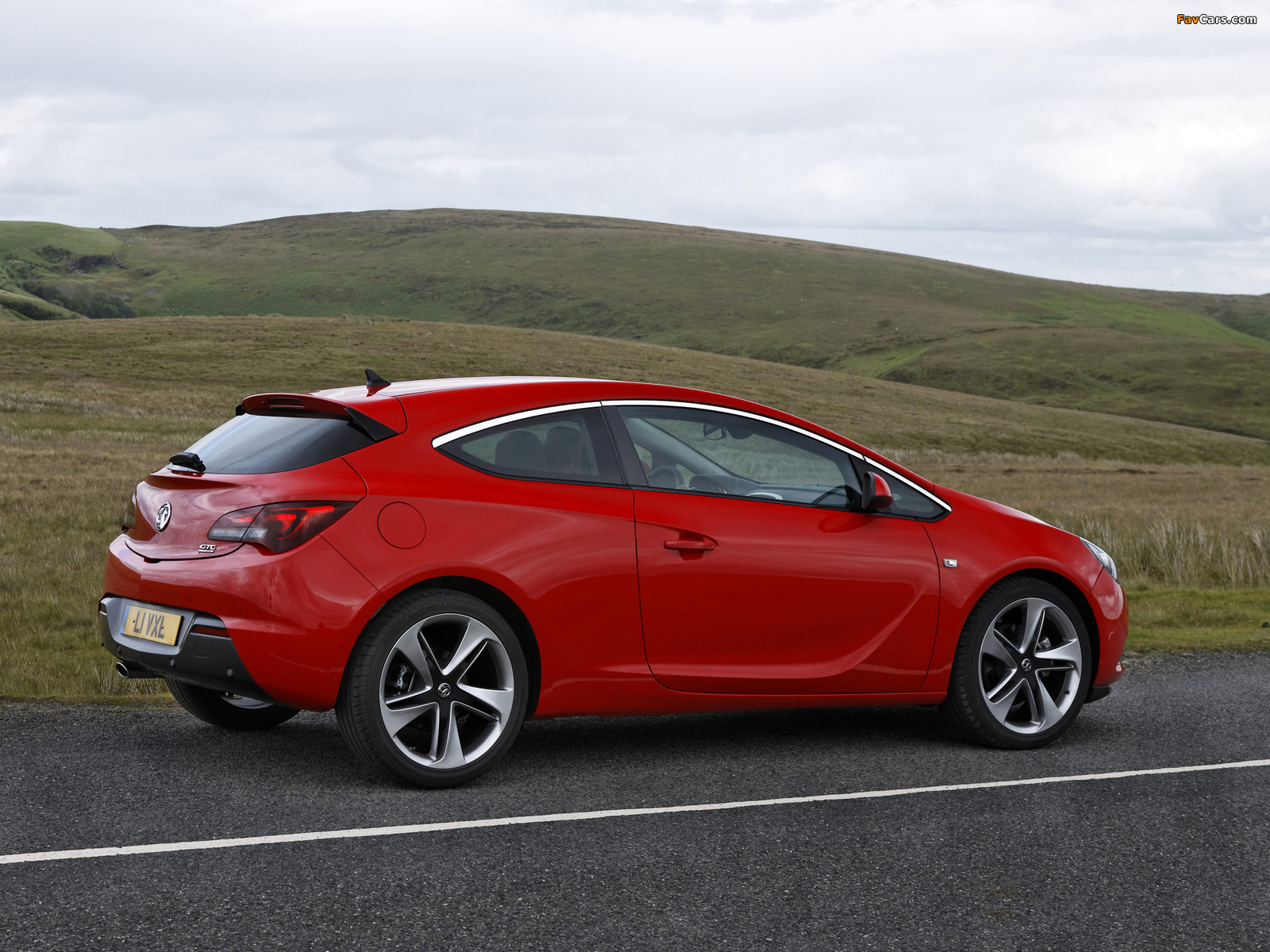 Vauxhall Astra GTC 2011 images (1600 x 1200)
