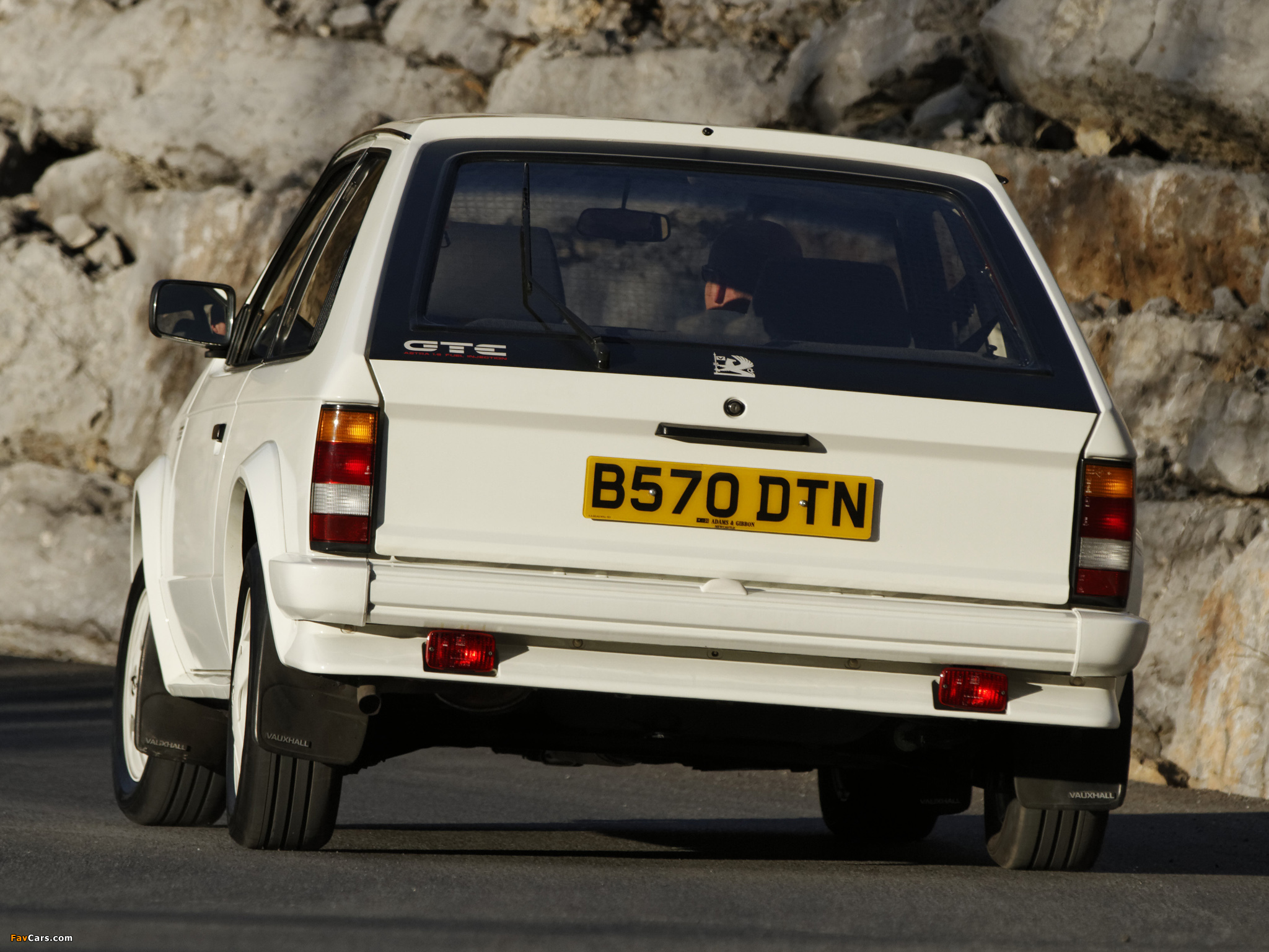 Vauxhall Astra GTE 1983–85 wallpapers (2048 x 1536)