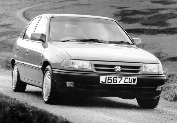 Vauxhall Astra SRi 1991–95 wallpapers