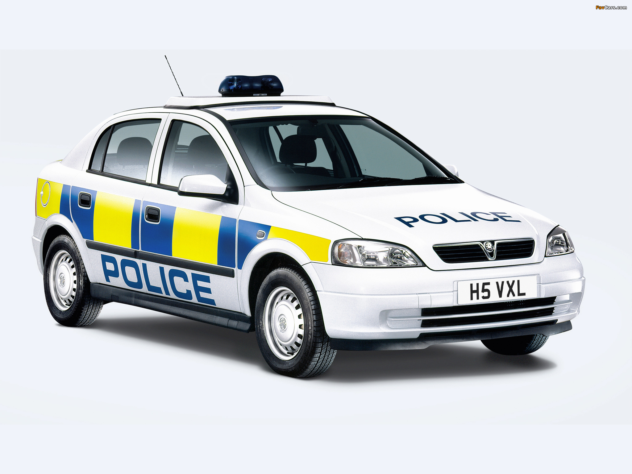 Vauxhall Astra 5-door Police 1998–2004 wallpapers (2048 x 1536)