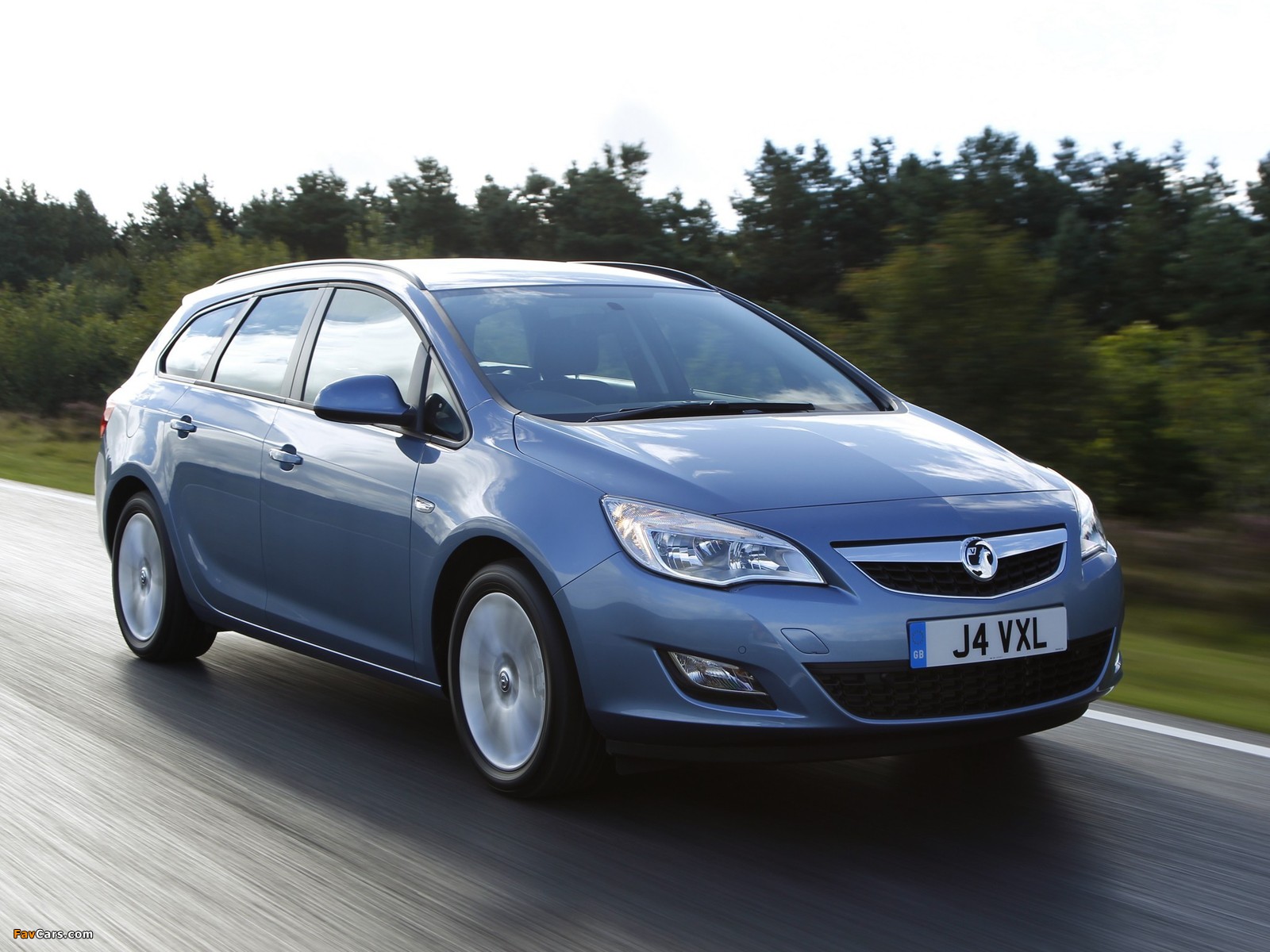 Vauxhall Astra Sports Tourer 2010 wallpapers (1600 x 1200)