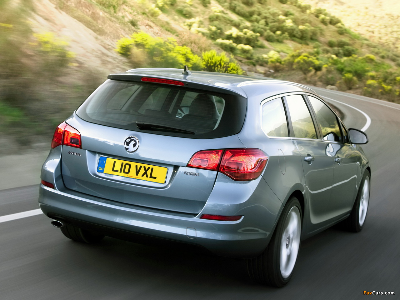 Vauxhall Astra Sports Tourer 2010–12 wallpapers (1280 x 960)