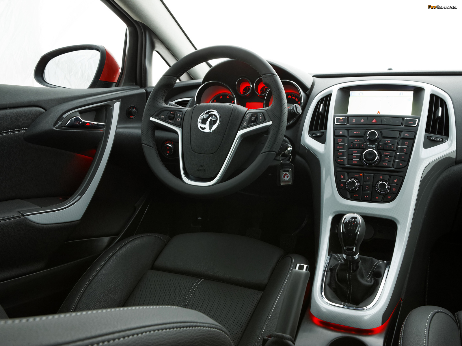 Vauxhall Astra GTC 2011 wallpapers (1600 x 1200)