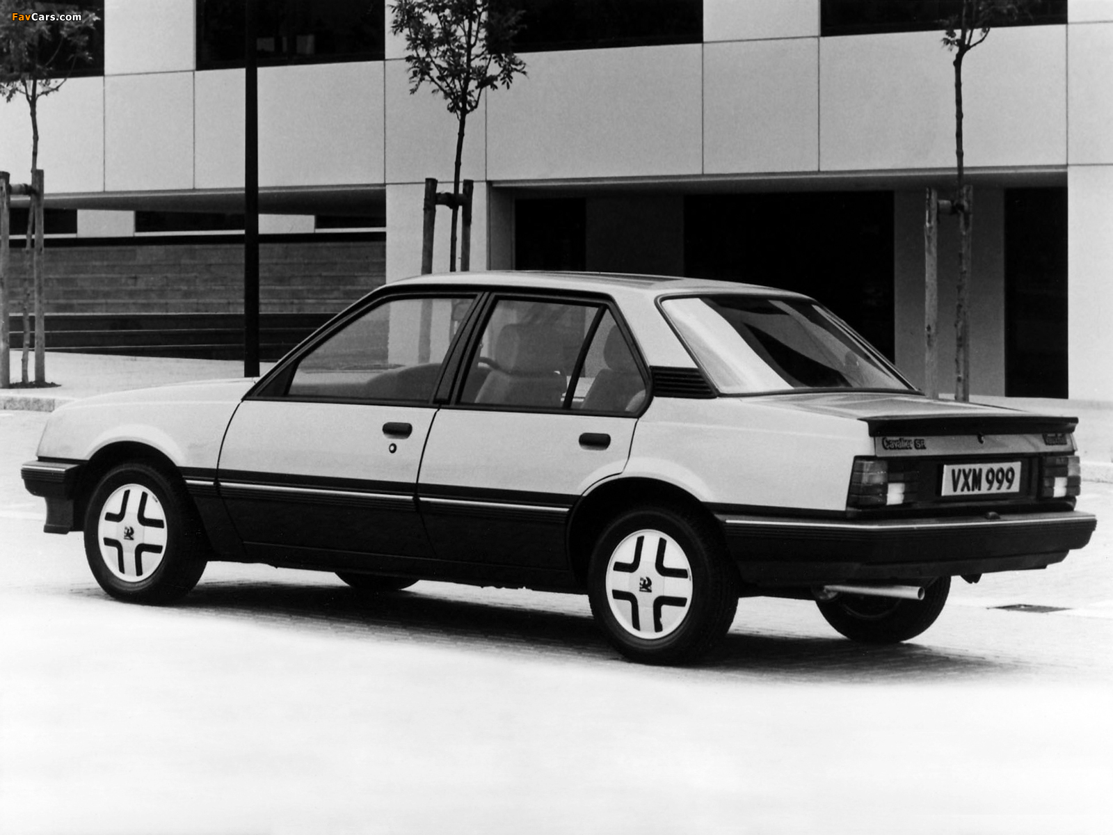 Pictures of Vauxhall Cavalier SR Saloon 1982–88 (1600 x 1200)