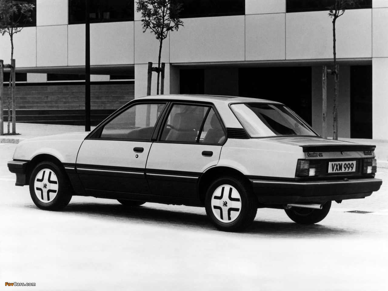 Pictures of Vauxhall Cavalier SR Saloon 1982–88 (1280 x 960)