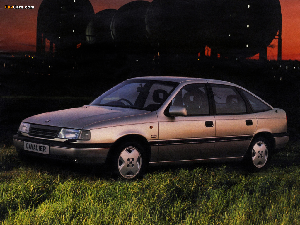 Pictures of Vauxhall Cavalier CD Hatchback 1988–92 (1024 x 768)