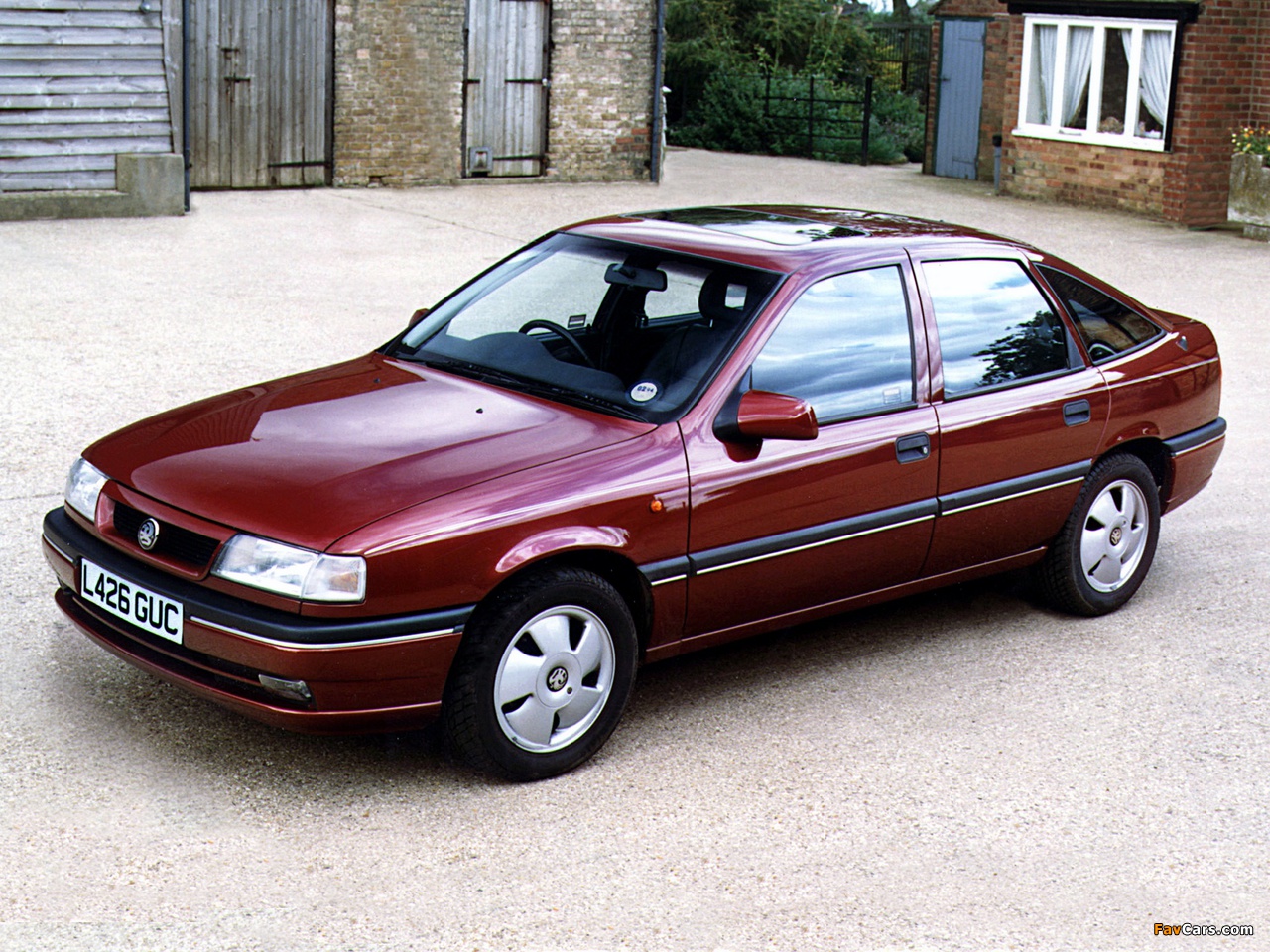 Vauxhall Cavalier Diplomat Hatchback 1993–95 photos (1280 x 960)