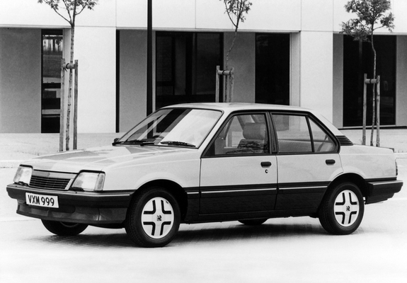 Vauxhall Cavalier SR Saloon 1982–88 wallpapers