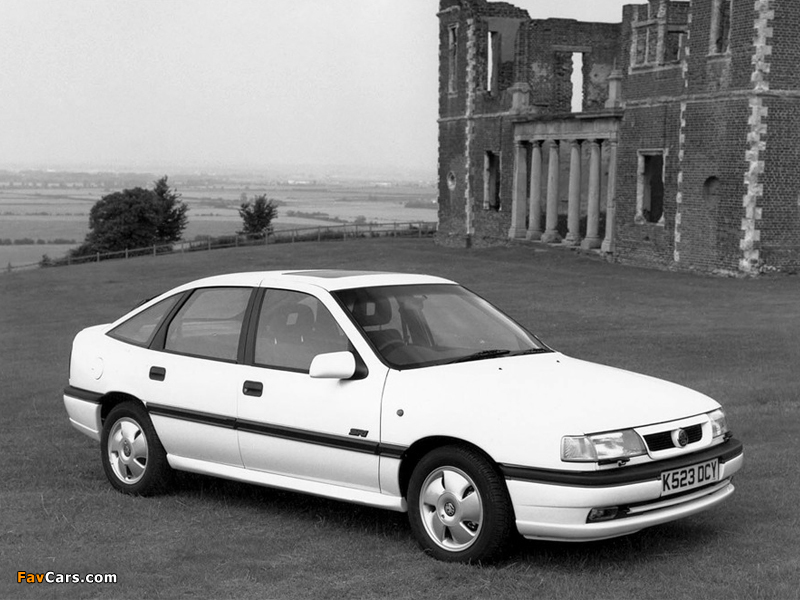 Vauxhall Cavalier SRi Hatchback 1993–95 wallpapers (800 x 600)