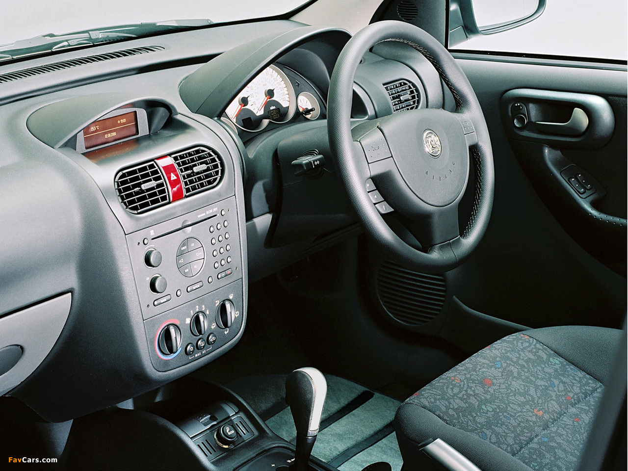 Photos of Vauxhall Corsa 5-door (C) 2000–03 (1280 x 960)