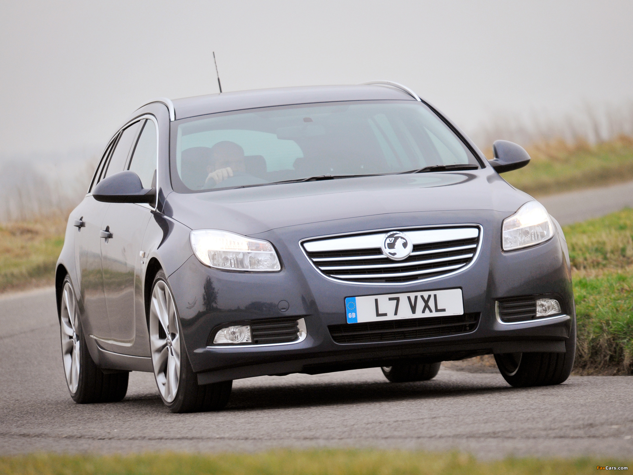 Images of Vauxhall Insignia Sports Tourer 2008–13 (2048 x 1536)