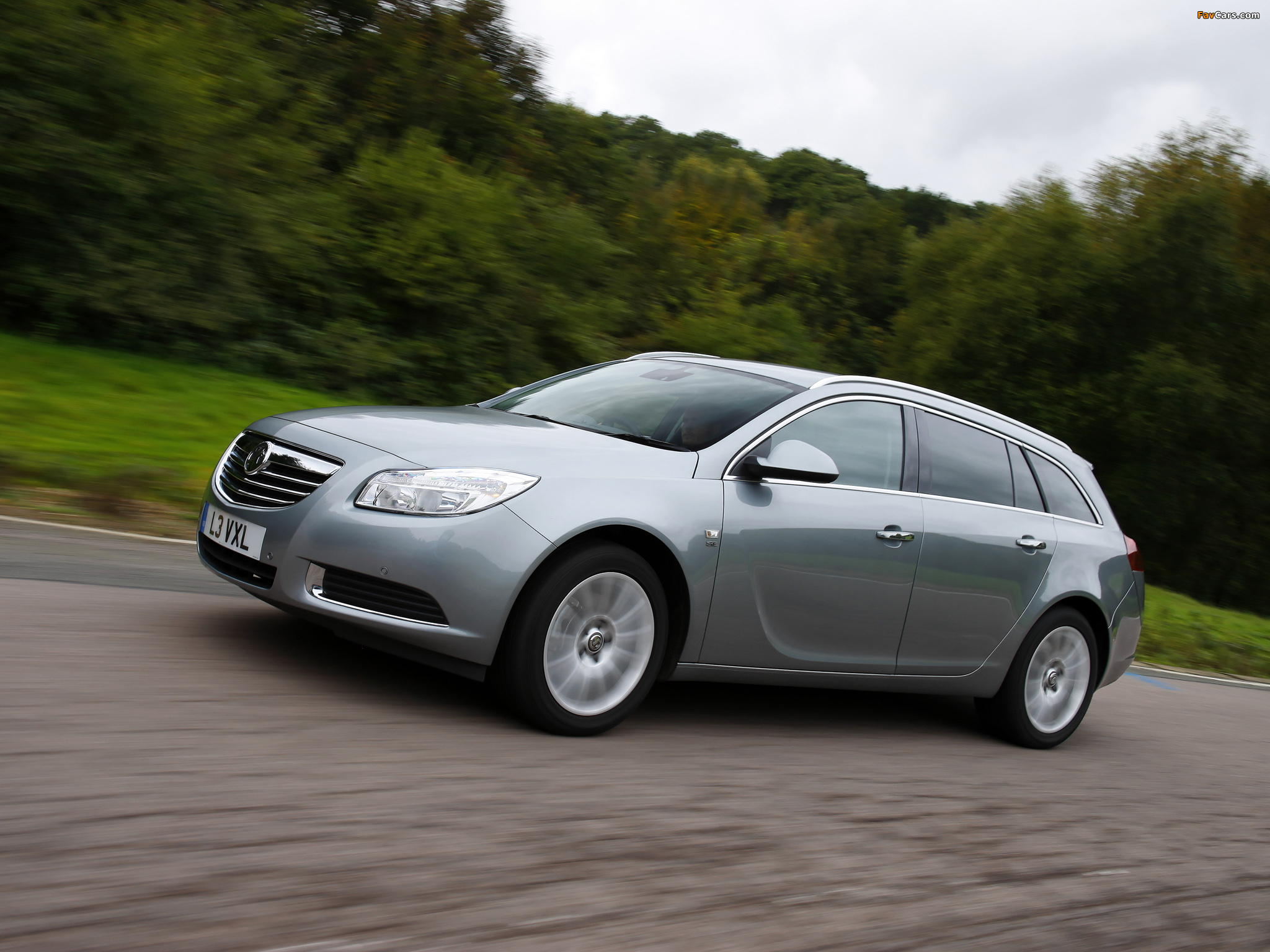 Images of Vauxhall Insignia 4x4 Sports Tourer 2008–13 (2048 x 1536)