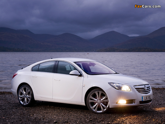 Images of Vauxhall Insignia Hatchback 2008–13 (640 x 480)