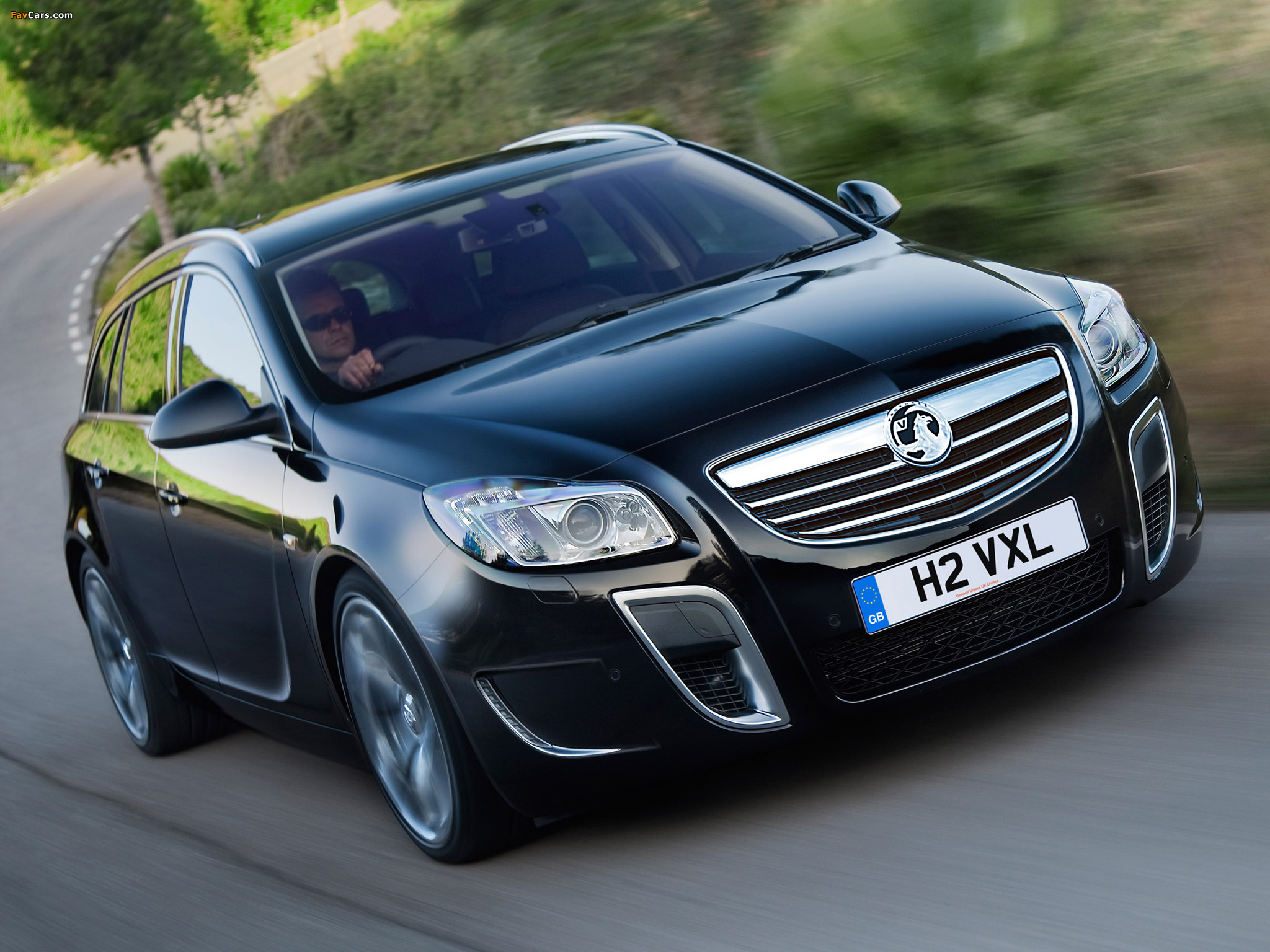 Images of Vauxhall Insignia VXR Sports Tourer 2009–13 (2048 x 1536)