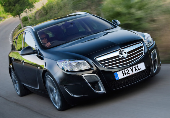 Images of Vauxhall Insignia VXR Sports Tourer 2009–13