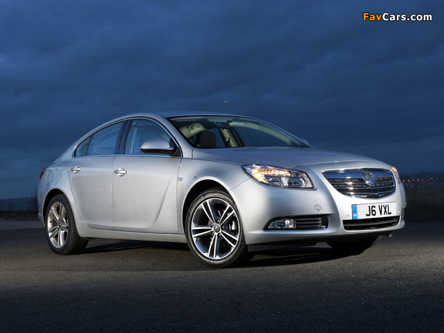 Photos of Vauxhall Insignia ecoFLEX Hatchback 2009–13 (640 x 480)