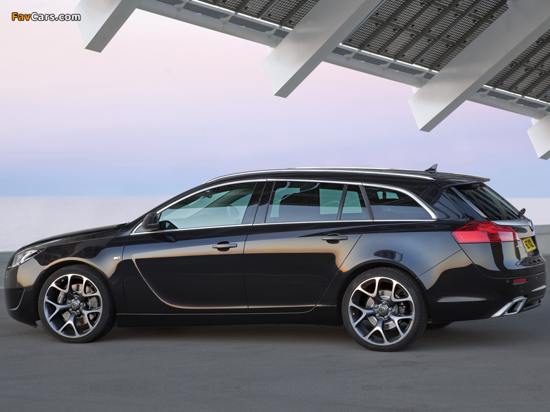 Photos of Vauxhall Insignia VXR Sports Tourer 2009–13 (800 x 600)