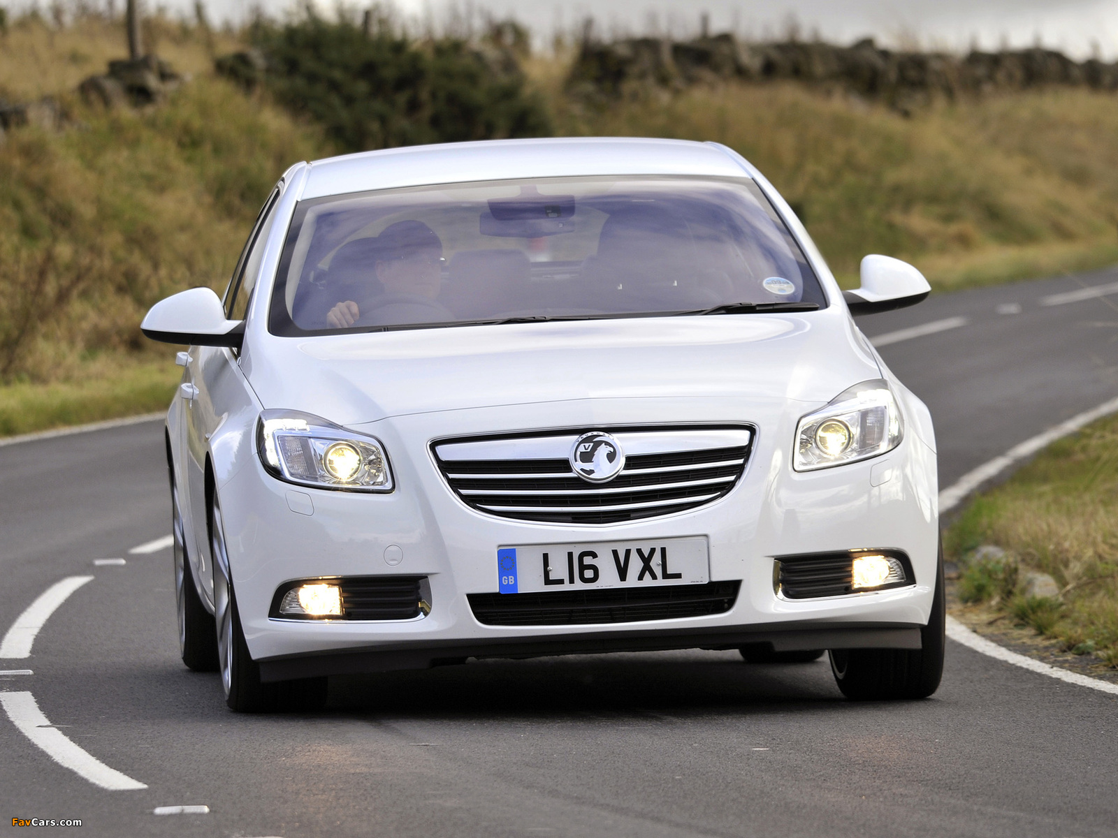 Pictures of Vauxhall Insignia Hatchback 2008–13 (1600 x 1200)