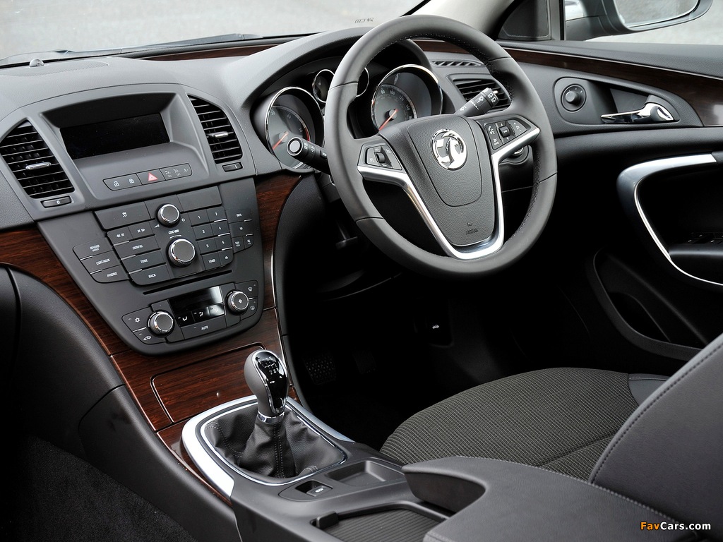 Pictures of Vauxhall Insignia ecoFLEX Hatchback 2009 (1024 x 768)