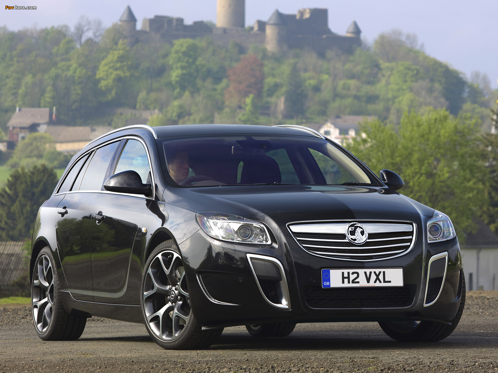 Pictures of Vauxhall Insignia VXR Sports Tourer 2009–13 (1600 x 1200)