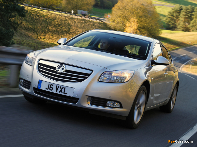 Pictures of Vauxhall Insignia ecoFLEX Hatchback 2009–13 (800 x 600)