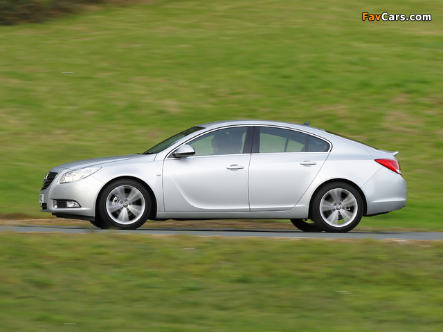 Pictures of Vauxhall Insignia ecoFLEX Hatchback 2009–13 (640 x 480)