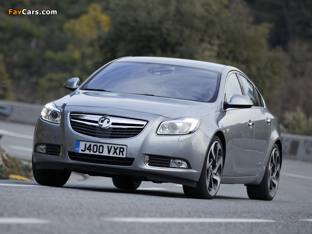 Pictures of Vauxhall Insignia 4x4 BiTurbo 2012–13 (640 x 480)