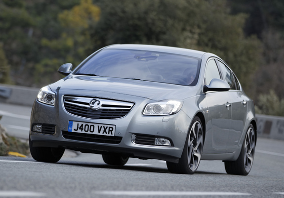 Pictures of Vauxhall Insignia 4x4 BiTurbo 2012–13