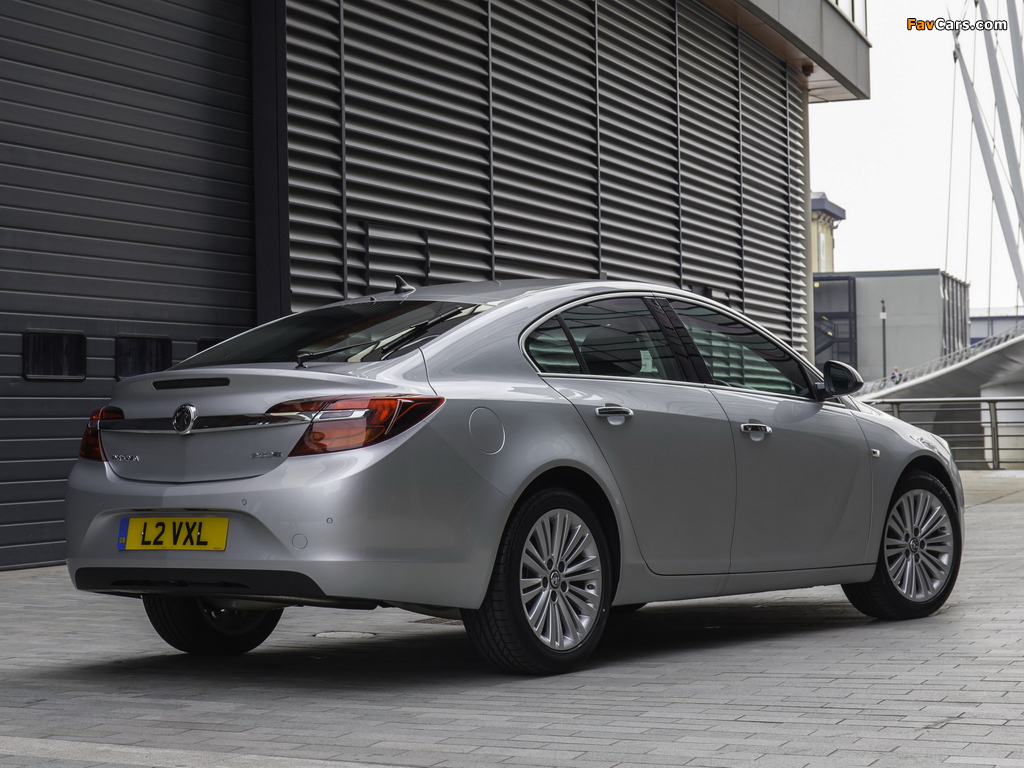 Pictures of Vauxhall Insignia ecoFLEX Hatchback 2013 (1024 x 768)