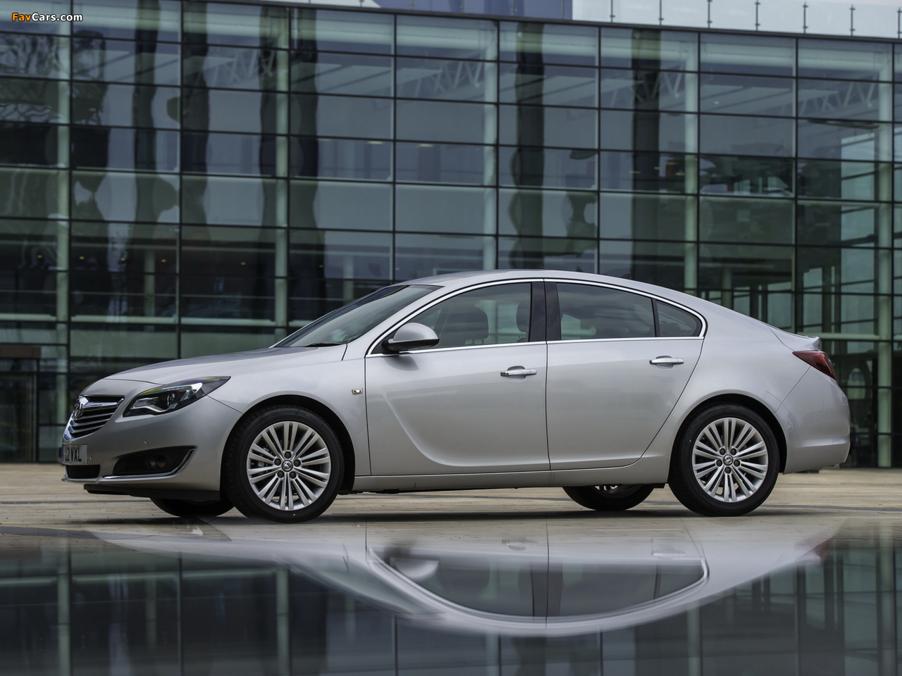 Pictures of Vauxhall Insignia ecoFLEX Hatchback 2013 (1280 x 960)