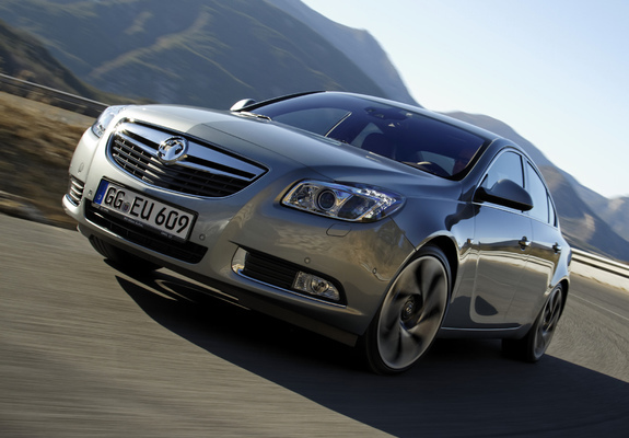 Vauxhall Insignia 4x4 BiTurbo 2012–13 photos