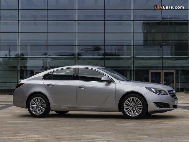 Vauxhall Insignia ecoFLEX Hatchback 2013 photos (640 x 480)