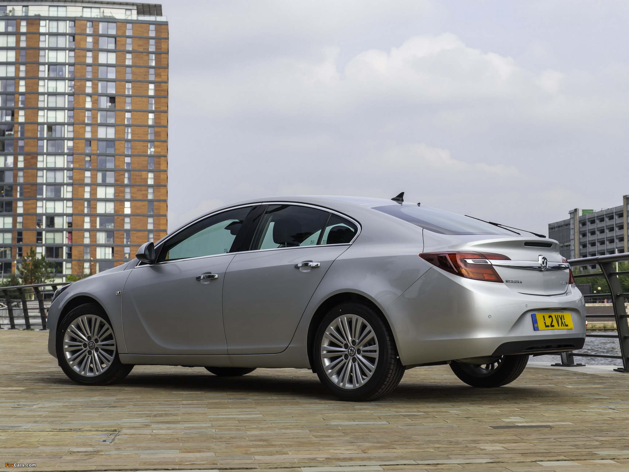 Vauxhall Insignia ecoFLEX Hatchback 2013 pictures (2048 x 1536)