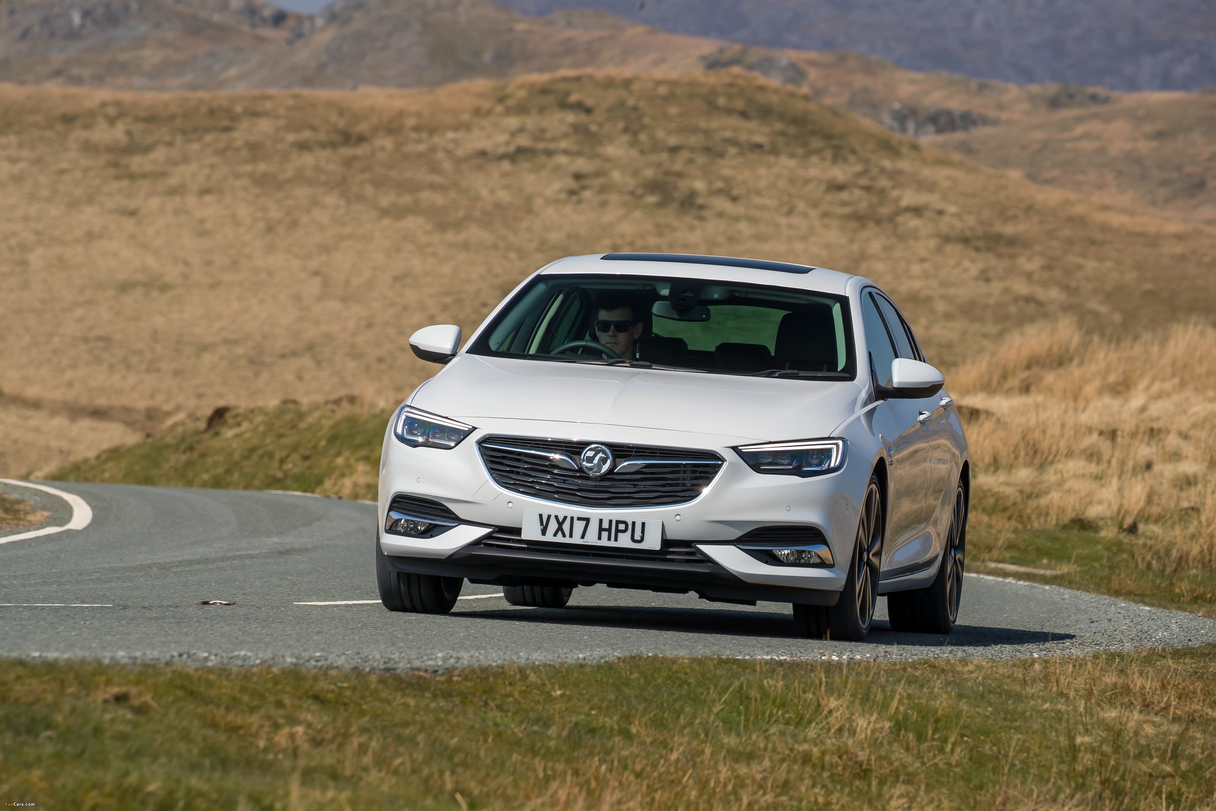 Vauxhall Insignia Grand Sport Turbo 4×4 2017 images (4096 x 2731)